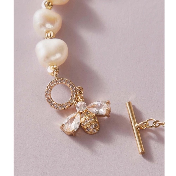 18K Gold Plated Faux Pearl Bee Rhinestone Toggle Bracelet - Picture 3 of 3